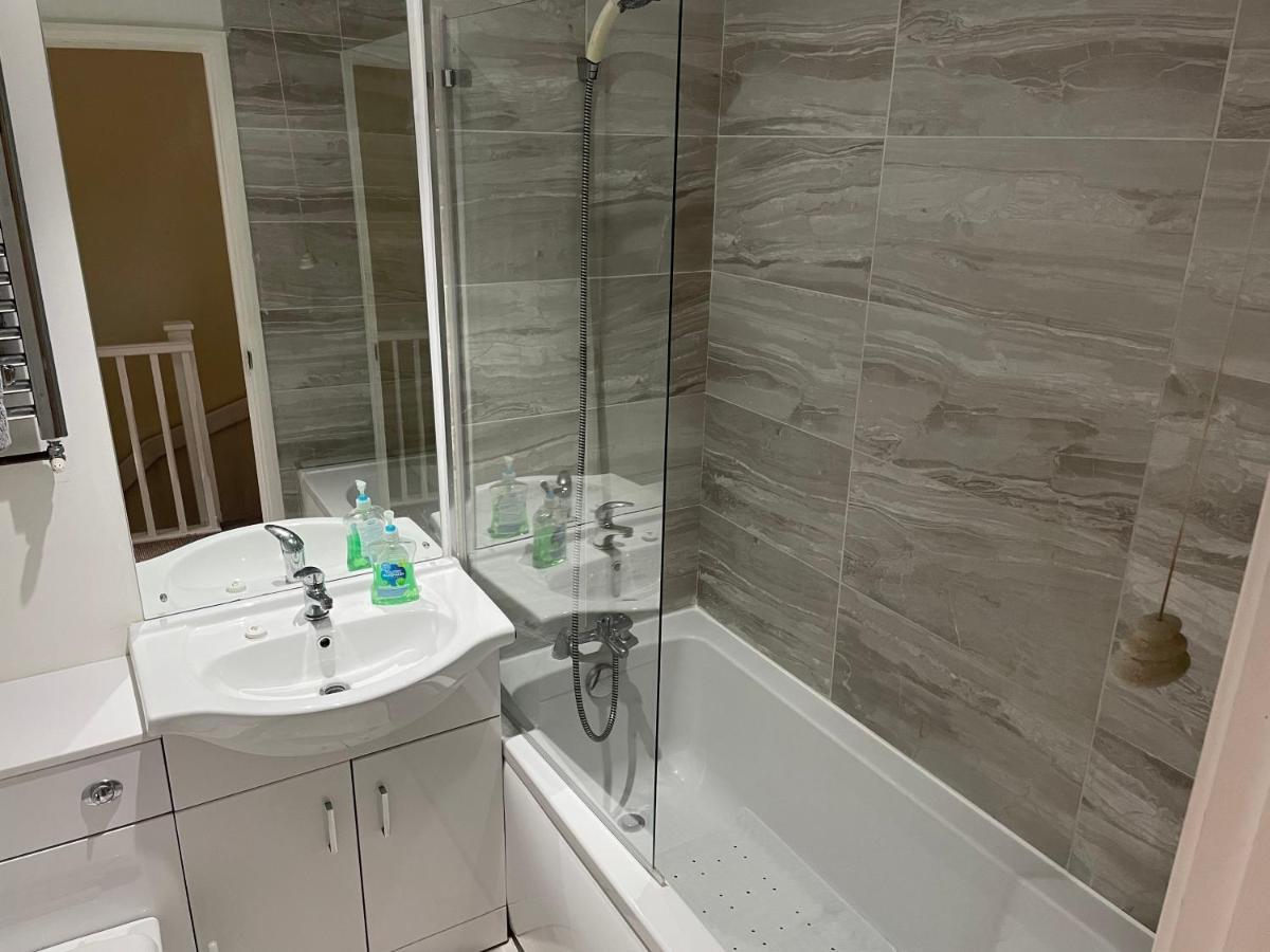 The Swallows Popular Location 3 Bedroom House Free Wi-Fi And Sky Tv In All Rooms Rough Close Екстер'єр фото