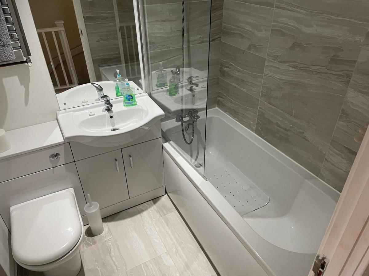 The Swallows Popular Location 3 Bedroom House Free Wi-Fi And Sky Tv In All Rooms Rough Close Екстер'єр фото